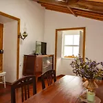 Graciosa Family House 度假居 *