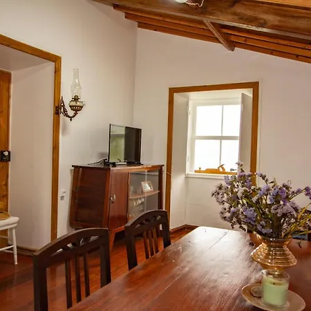 Graciosa Family House Hébergement de vacances *