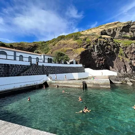 Graciosa Family House בית נופש סנטה קרוז דה גרסיוזה